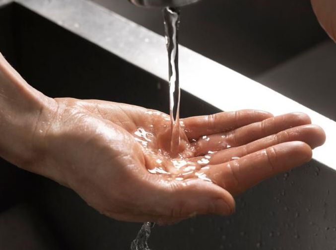 Tarifa social de água e esgoto ganha destaque como direito essencial em debate nacional sobre direitos humanos